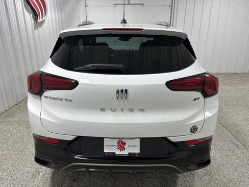 Used 2024 Buick Encore GX Sport Touring image 9