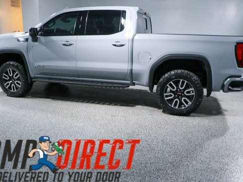 Used 2024 GMC Sierra 1500 AT4 w/ Technology Package AWD/4WD image 11