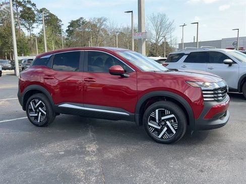 New 2025 Nissan Kicks SV image 9