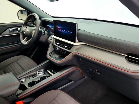 Used 2025 Ford Explorer ST-Line w/ Premium Package image 26