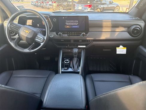 Used 2023 Chevrolet Colorado W/T image 15
