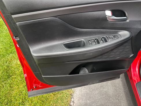 Used 2019 Hyundai Santa Fe SE AWD/4WD image 10