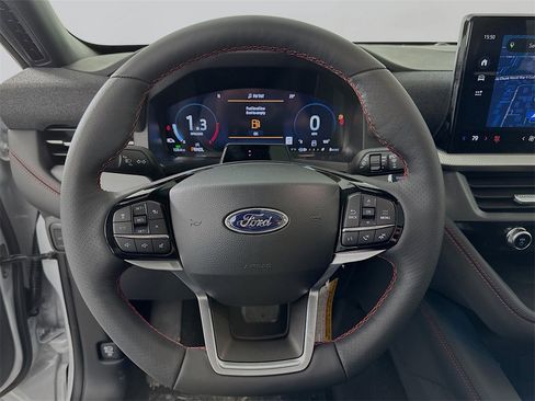 New 2026 Ford Explorer ST-Line w/ ST-Line Street Pack image 12