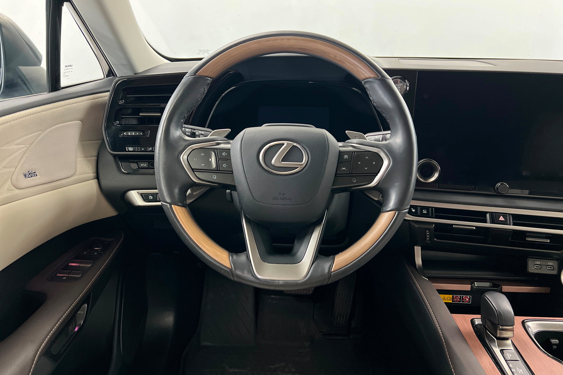 Used 2024 Lexus RX 350 AWD w/ Convenience Package image 13