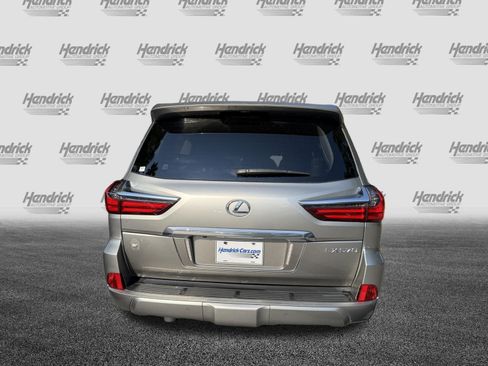 Used 2020 Lexus LX 570 4WD w/ Luxury Package image 8