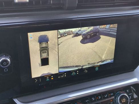 Used 2023 GMC Sierra 1500 Denali Ultimate image 18