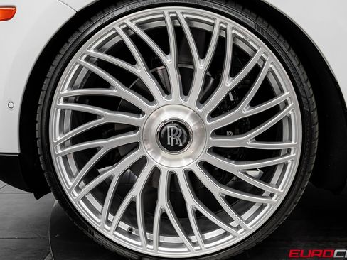 Used 2022 Rolls-Royce Cullinan image 21