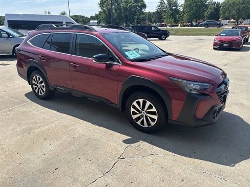 Used 2025 Subaru Outback Premium AWD/4WD image 19