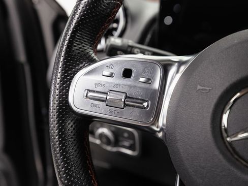 Used 2023 Mercedes-Benz EQB 300 4MATIC image 10