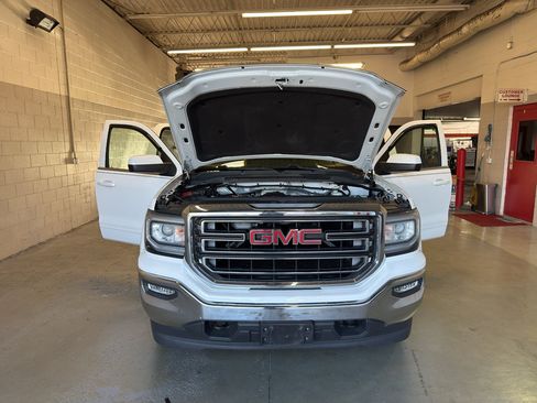 Used 2016 GMC Sierra 1500 SLE w/ SLE Value Package AWD/4WD image 10