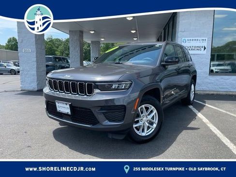 Used 2025 Jeep Grand Cherokee Laredo X AWD/4WD image 1