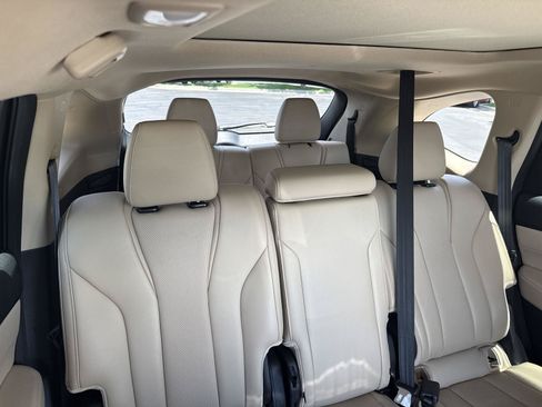 Used 2024 Acura MDX SH-AWD w/ Technology Package image 39