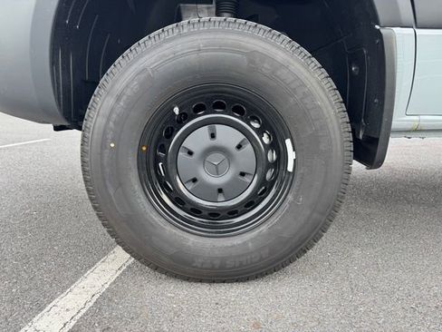 New 2025 Mercedes-Benz Sprinter 2500 image 10