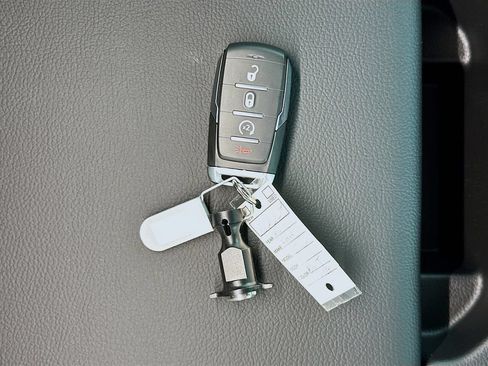 New 2026 RAM 1500 Express AWD/4WD image 20