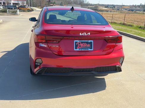 Used 2024 Kia Forte LXS image 7