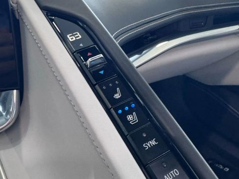 Used 2020 Chevrolet Corvette Stingray Premium Cpe w/ 3LT Preferred Equipment Group image 33