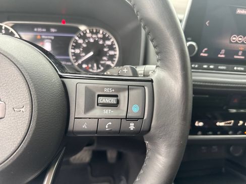 Certified 2021 Nissan Rogue SV w/ Premium Package FWD image 25
