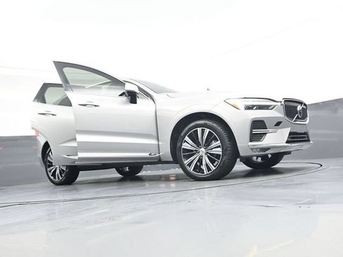 Used 2022 Volvo XC60 B5 Inscription w/ Protection Package Premier FWD image 42