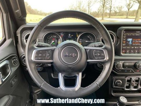 Used 2022 Jeep Wrangler Unlimited Sahara AWD/4WD image 20