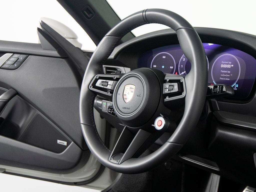 Certified 2025 Porsche 911 Carrera RWD image 36