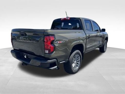 Used 2024 Chevrolet Colorado LT w/ LT Convenience Package II AWD/4WD image 7