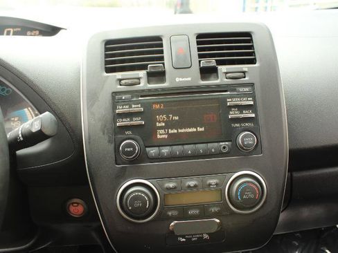 Used 2015 Nissan Leaf S FWD image 18