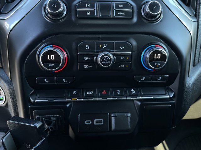 Used 2020 Chevrolet Silverado 1500 RST AWD/4WD image 18