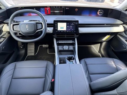 New 2025 Lincoln Nautilus Premier w/ Equipment Group 102A image 23