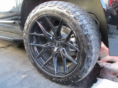 Certified 2024 GMC Yukon Denali w/ Max Trailering Package image 13