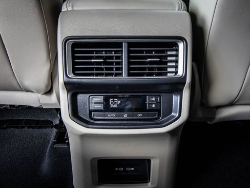 New 2026 Volkswagen Atlas SE FWD image 30