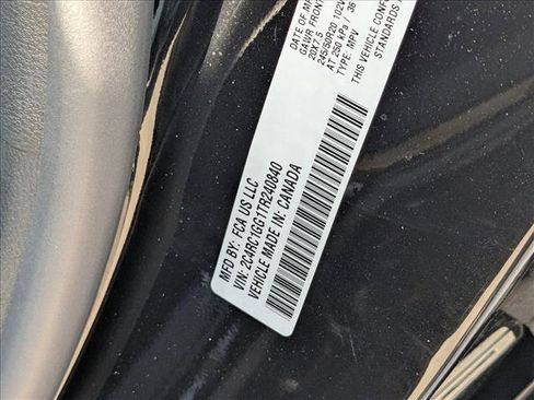 New 2026 Chrysler Pacifica Limited image 17