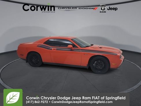 Used 2010 Dodge Challenger R/T RWD image 1