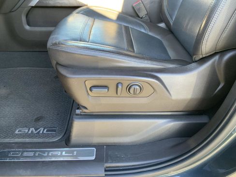 Used 2020 GMC Sierra 3500 Denali w/ Denali Ultimate Package image 34