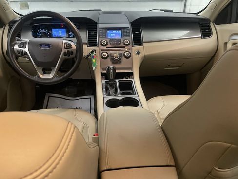 Used 2018 Ford Taurus SEL FWD image 12
