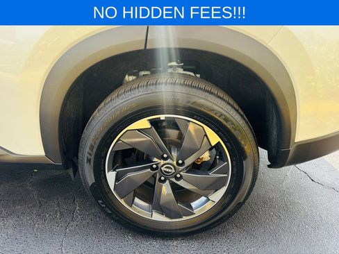 Used 2025 Nissan Rogue SV image 11