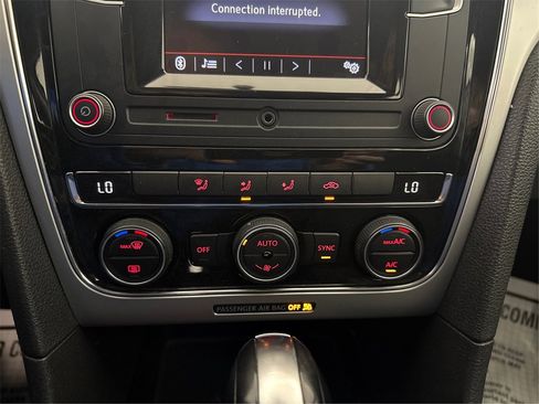 Used 2016 Volkswagen Passat 1.8T S image 28