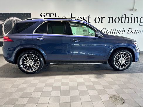 New 2026 Mercedes-Benz GLE 450e 4MATIC image 3