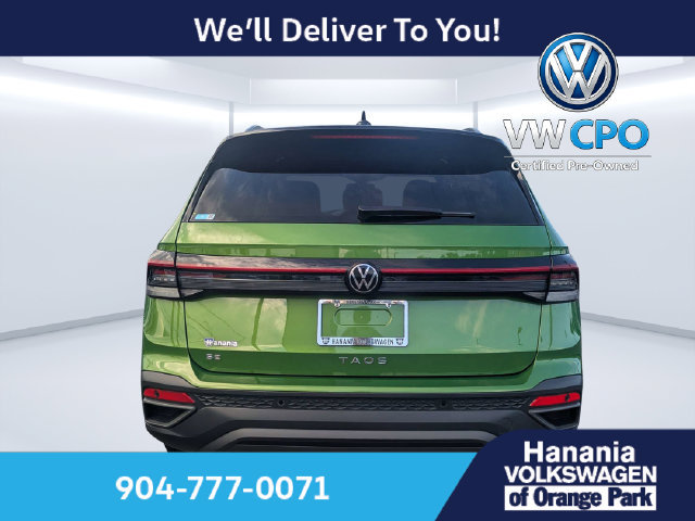 Certified 2025 Volkswagen Taos SE FWD image 4