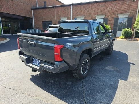 Used 2026 Toyota Tacoma TRD Off-Road AWD/4WD image 6