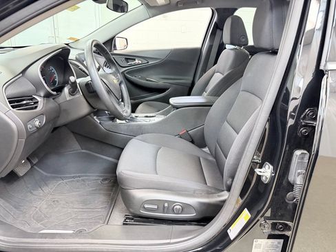 Used 2025 Chevrolet Malibu LT w/ Midnight Edition FWD image 13