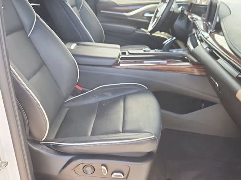 Used 2023 Cadillac Escalade ESV Premium Luxury AWD/4WD image 18
