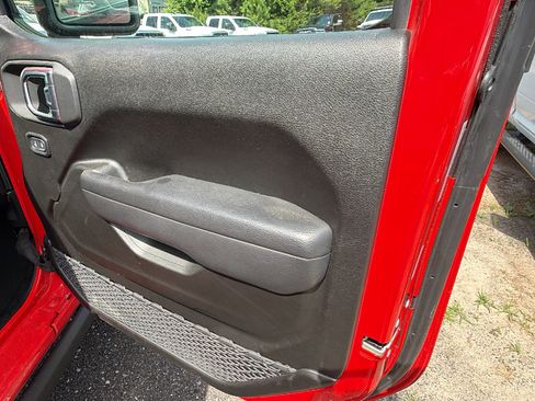 Used 2025 Jeep Wrangler Unlimited Sport S 4xe AWD/4WD image 18