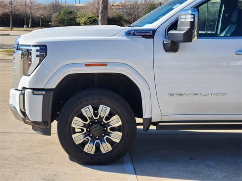 Used 2024 GMC Sierra 2500 Denali w/ Denali Reserve Package image 8