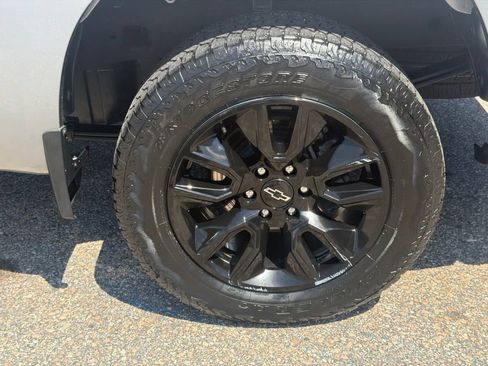 Certified 2023 Chevrolet Silverado 1500 LT AWD/4WD image 14