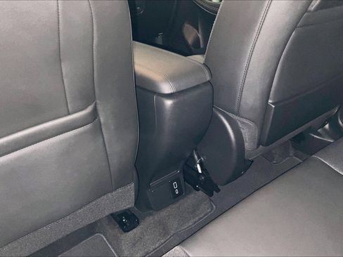 Used 2022 Buick Encore GX Select w/ Sport Touring Package image 10