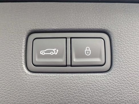 Used 2025 Genesis GV80 3.5T Advanced AWD/4WD image 13