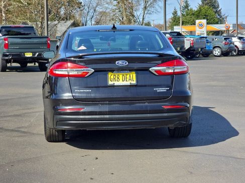 Used 2020 Ford Fusion Titanium image 8