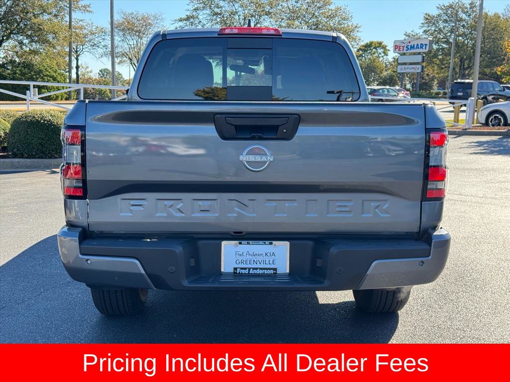 Used 2025 Nissan Frontier SV RWD image 4
