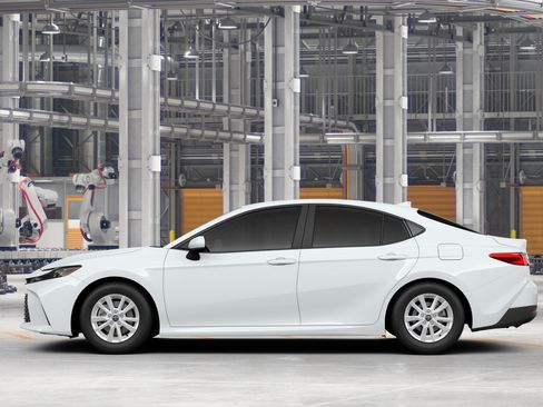 New 2026 Toyota Camry LE w/ Convenience Package FWD image 4