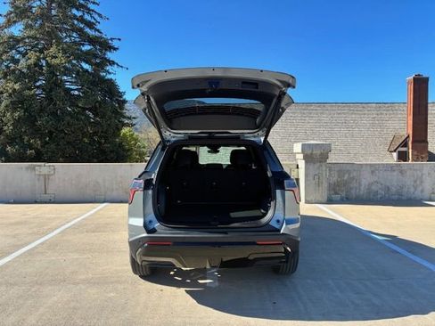 New 2026 Chevrolet Equinox RS AWD/4WD image 8